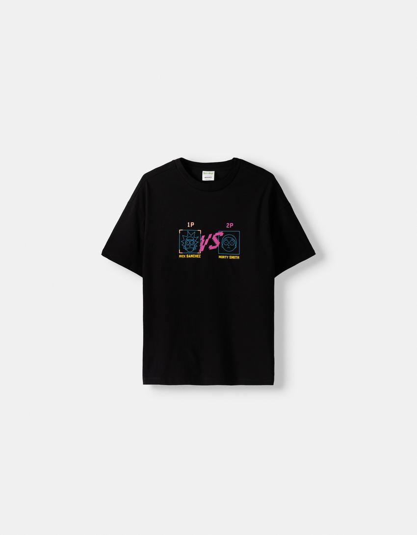 تيشرت بطبعة ريك ومورتي وقصّة مربعة وأكمام قصيرة-أسود-4