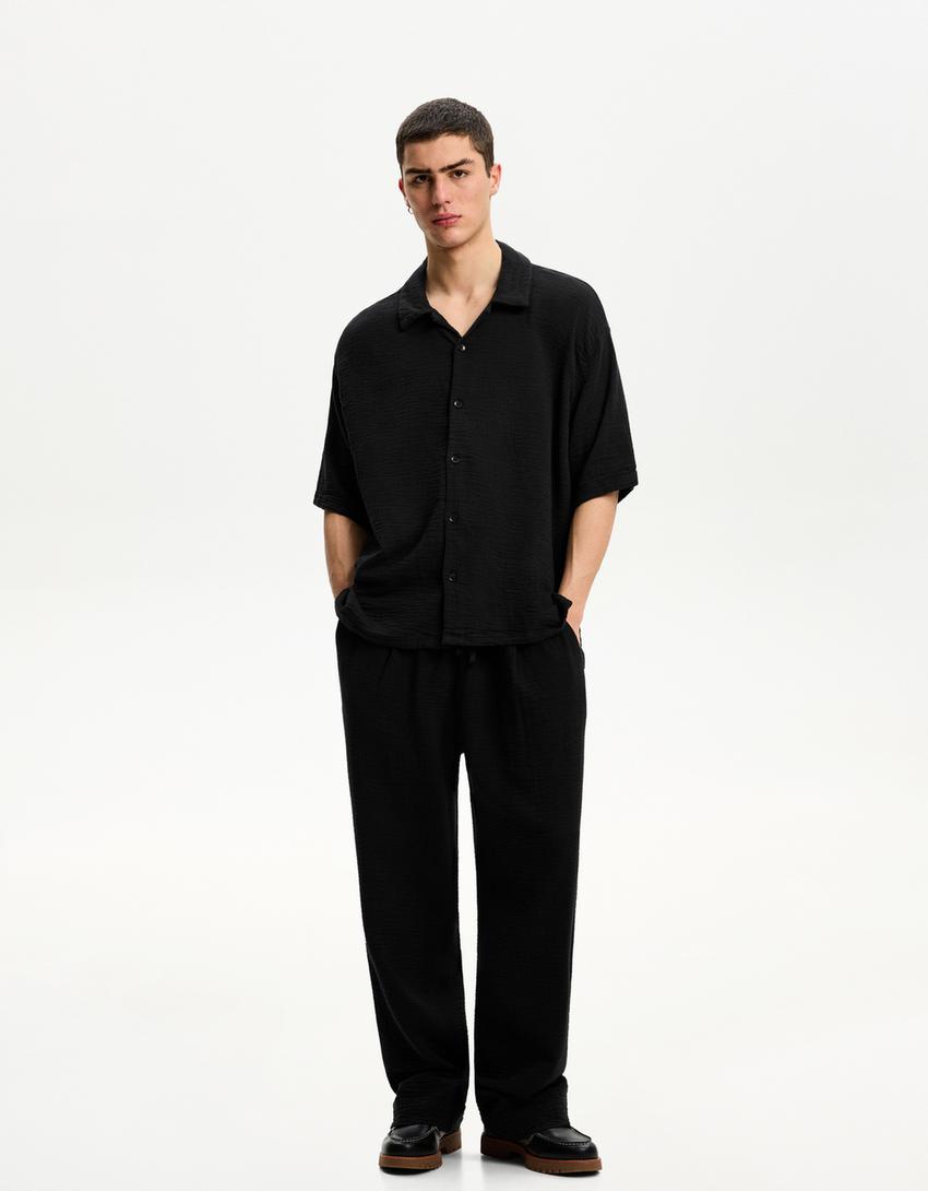 Textured short sleeve shirt-Black