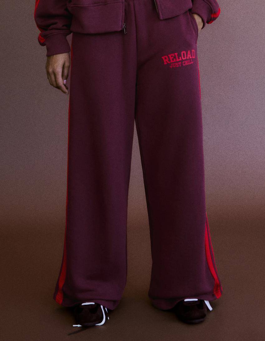 Pantalón felpa wide leg bordado-Burdeos
