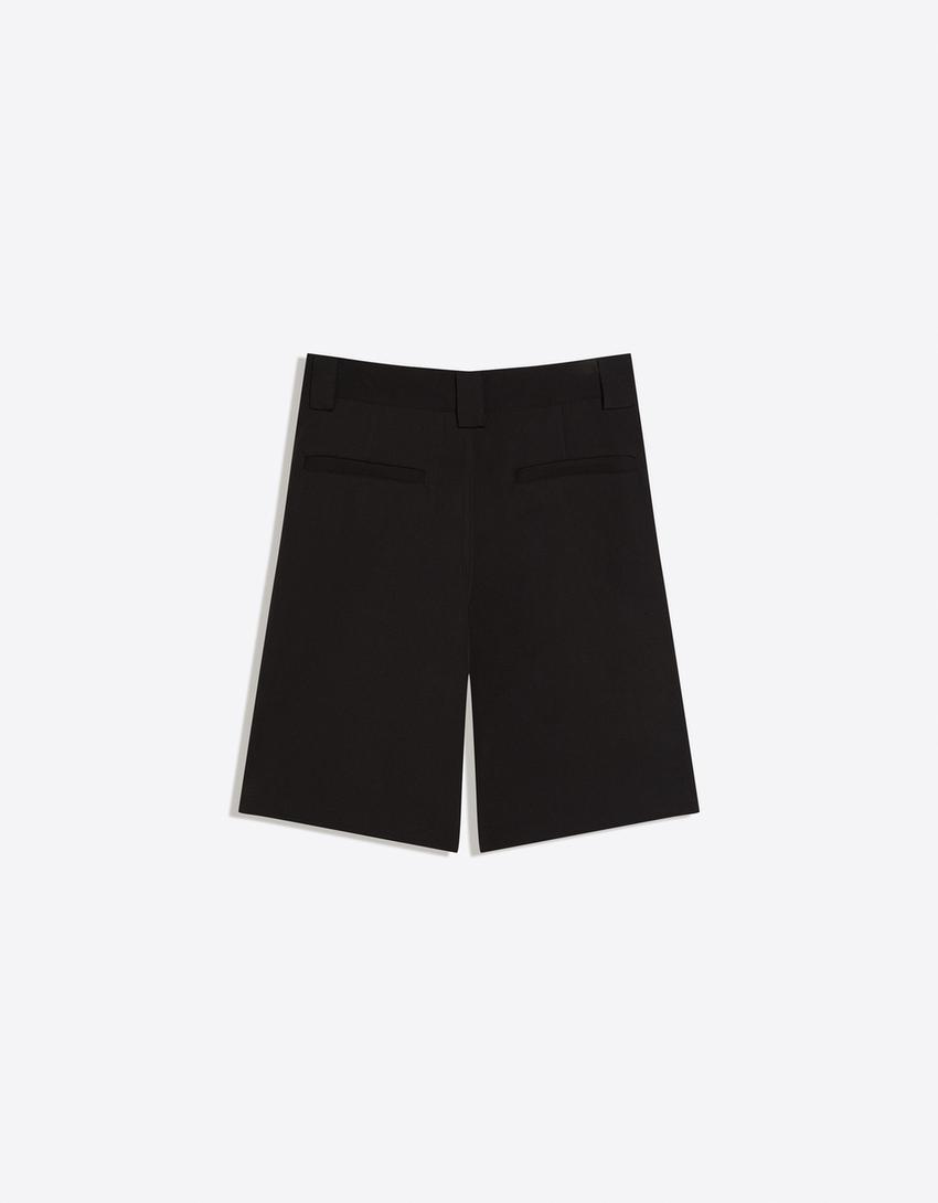Boxy tailored Bermuda shorts-Black