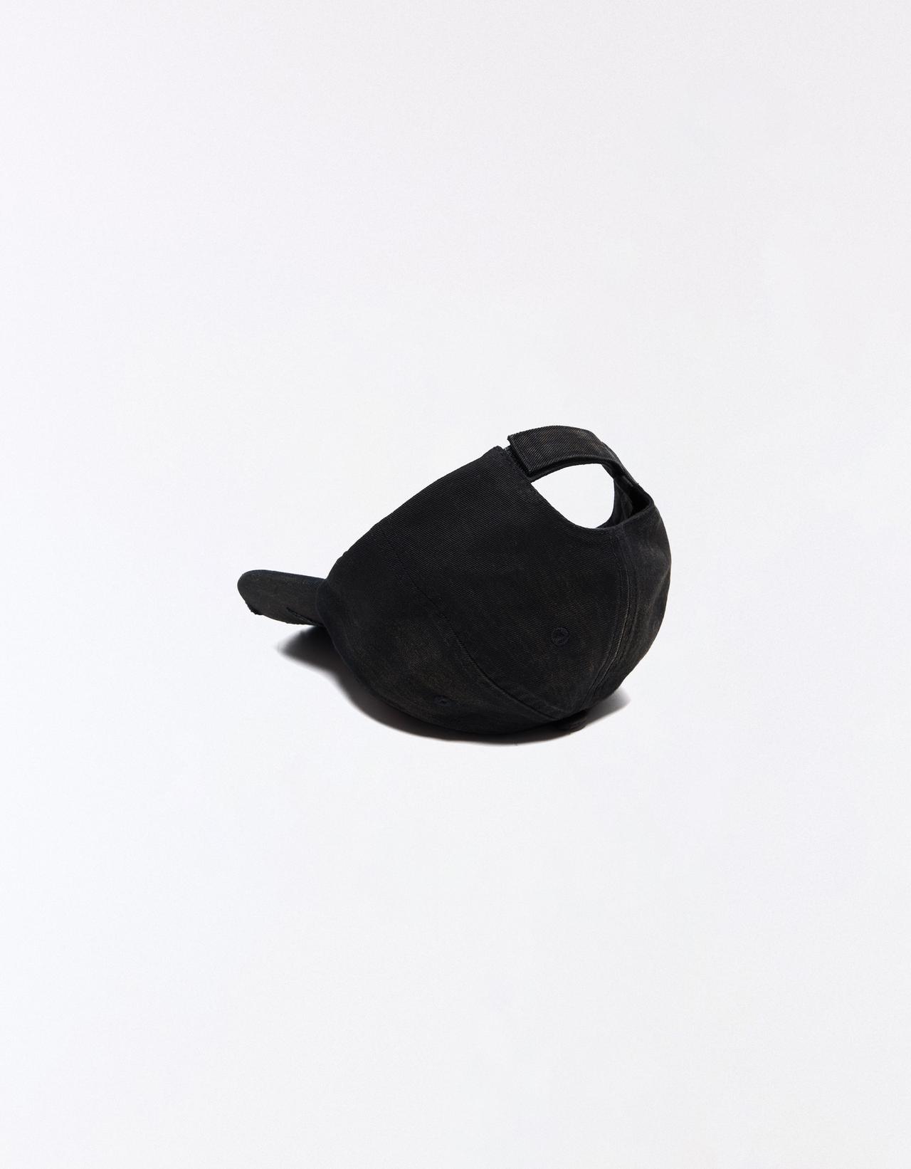 Distressed print cap — Black