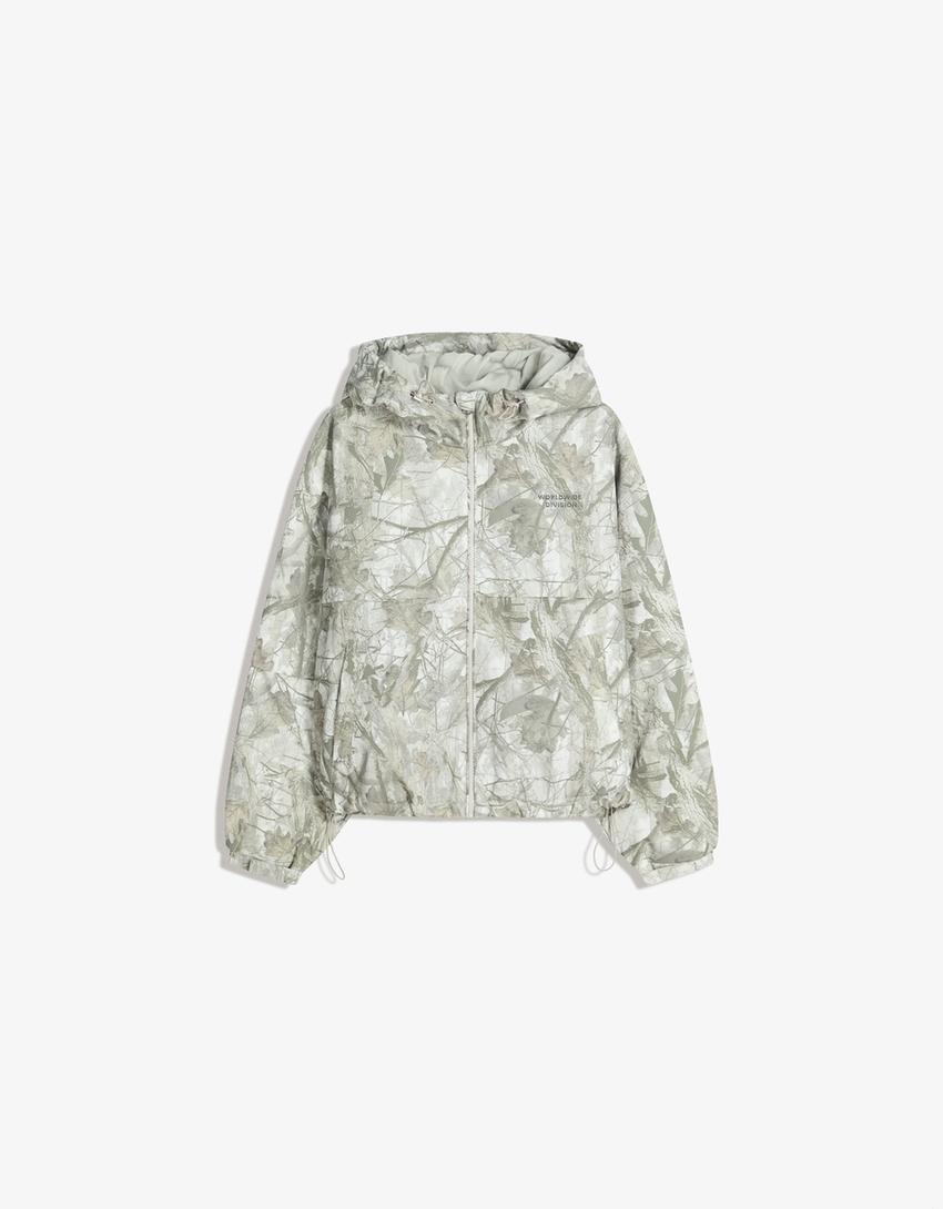 Puffy jas met capuchon en print-Grijs