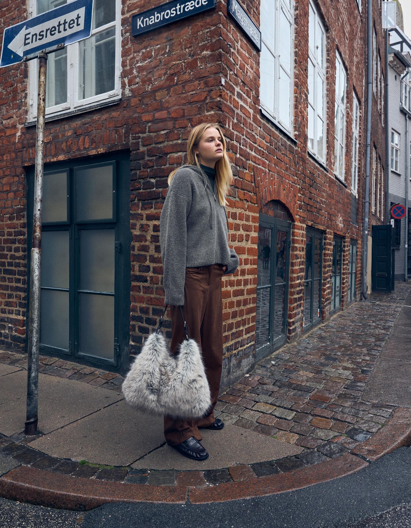 Bershka kardigan z zamkiem i kapturem szary