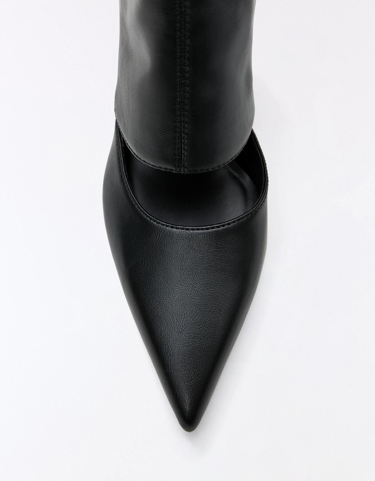 Cut-out heeled shoes — BLACK