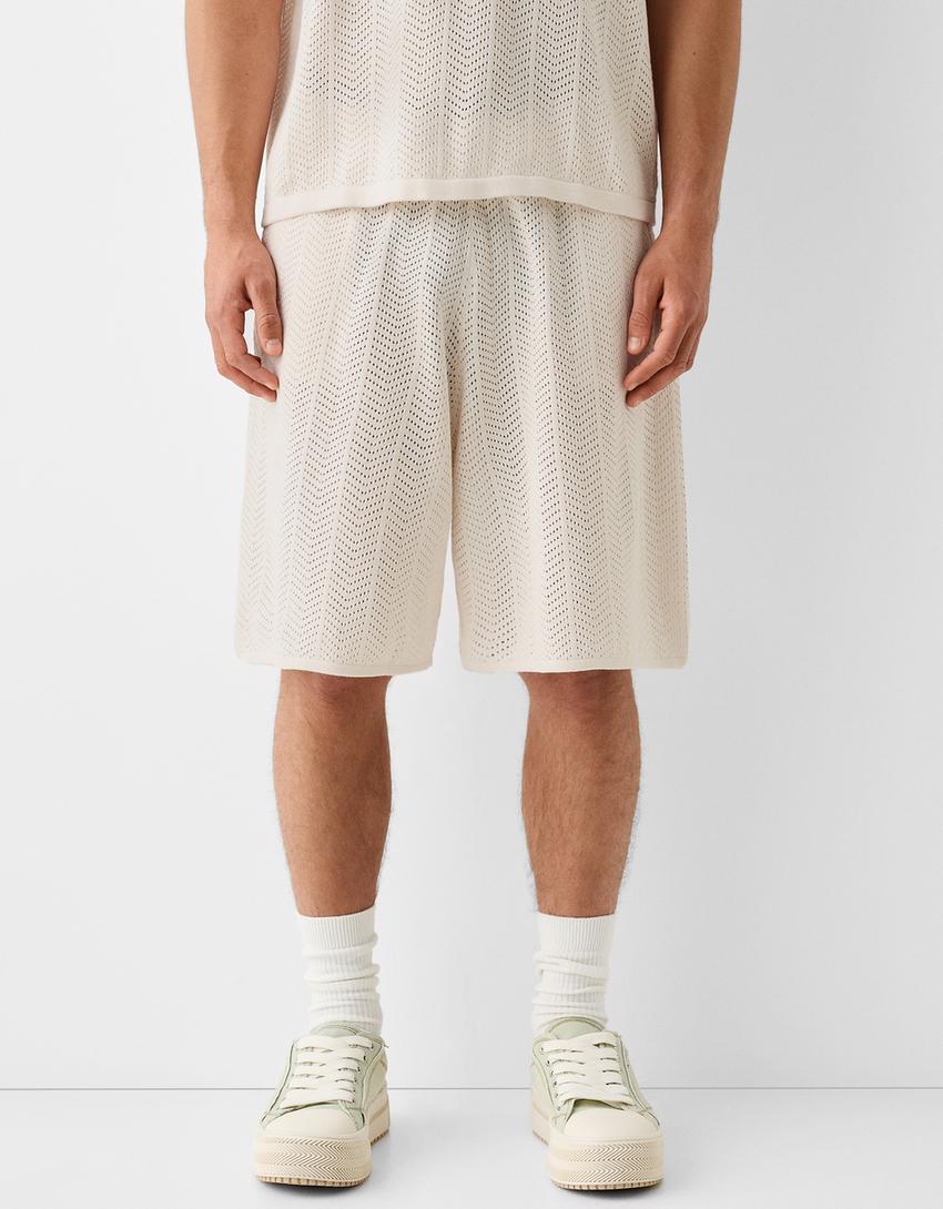 شورت برمودا مثقب بملمس بارز-كريمي-1