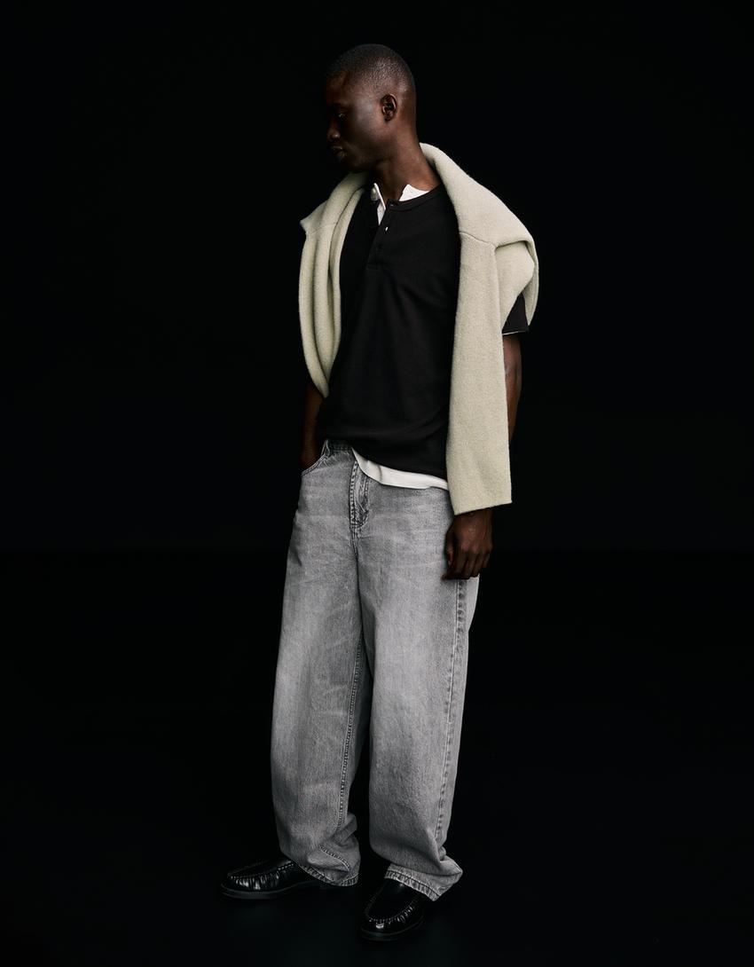 Short sleeve waffle baker T-shirt-Black