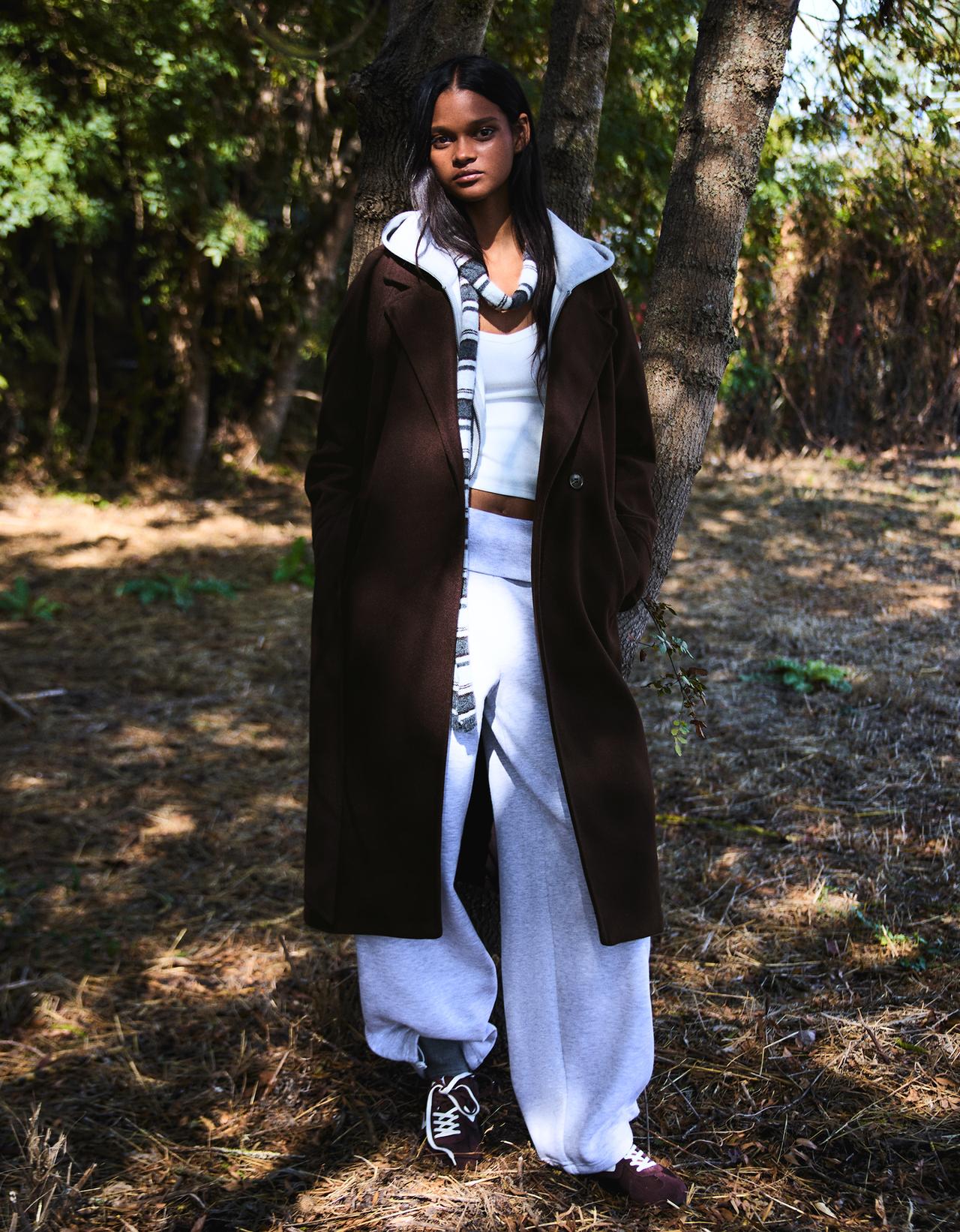 Soft-touch long coat with belt — Brown