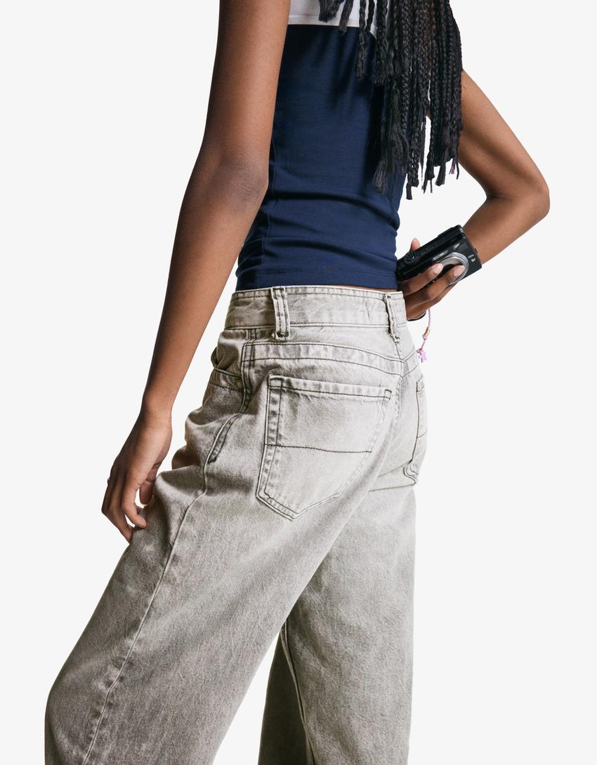 Wide-leg '90s jeans with turn-up hems-Grey-4