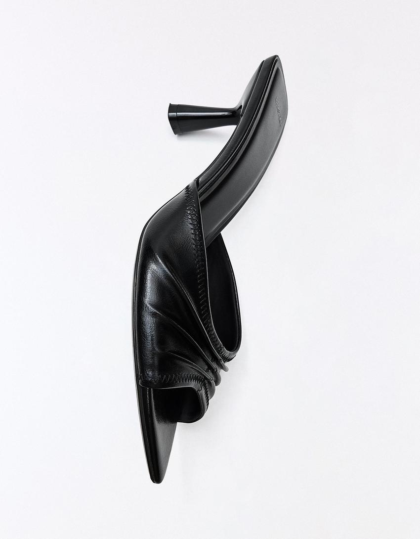 Mules à talon avec détail froncé-Noir