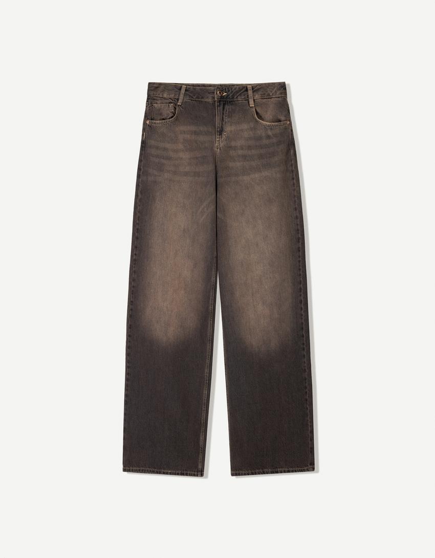 Low-rise wide-leg jeans