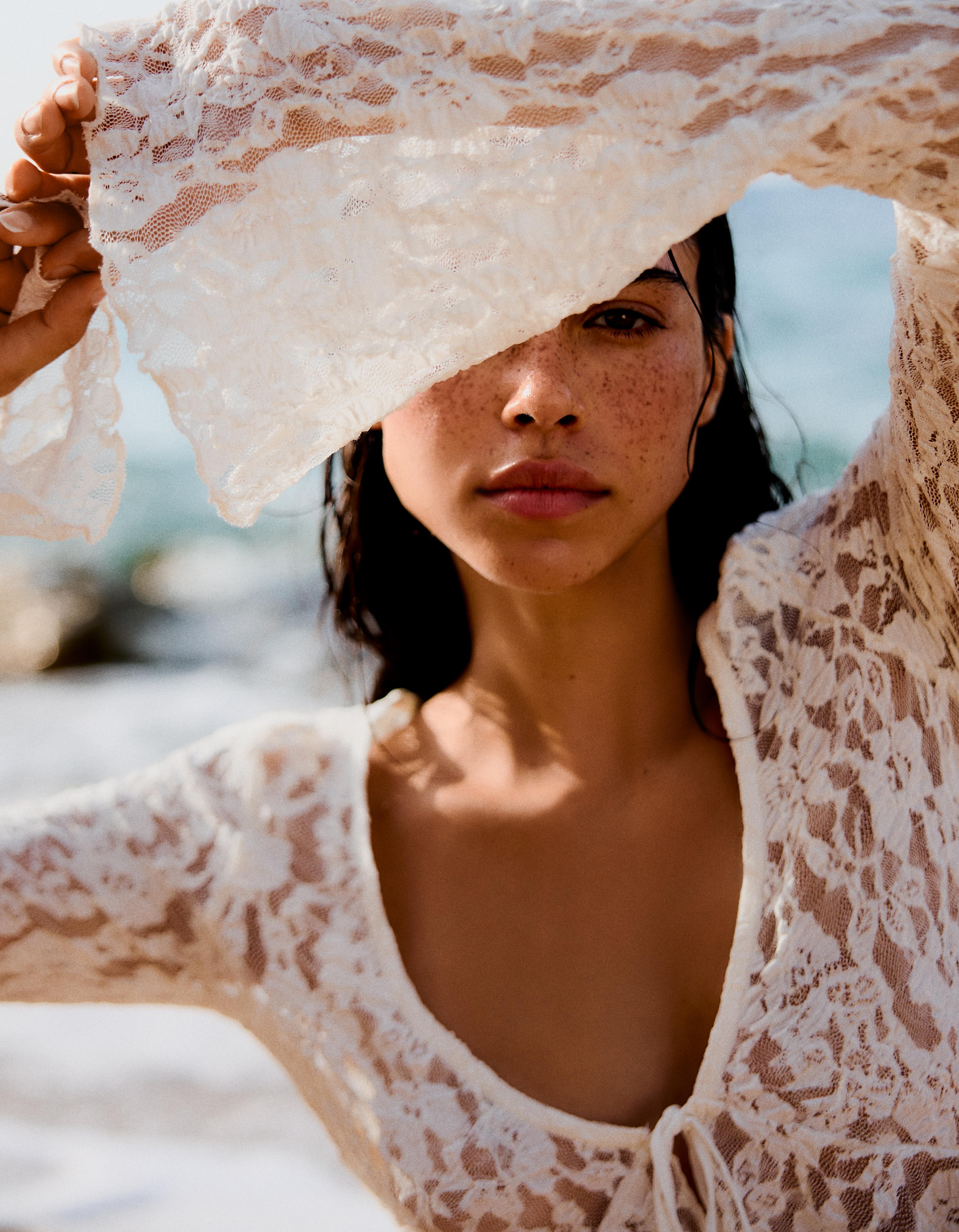 Lace ruffle jacket — Cream