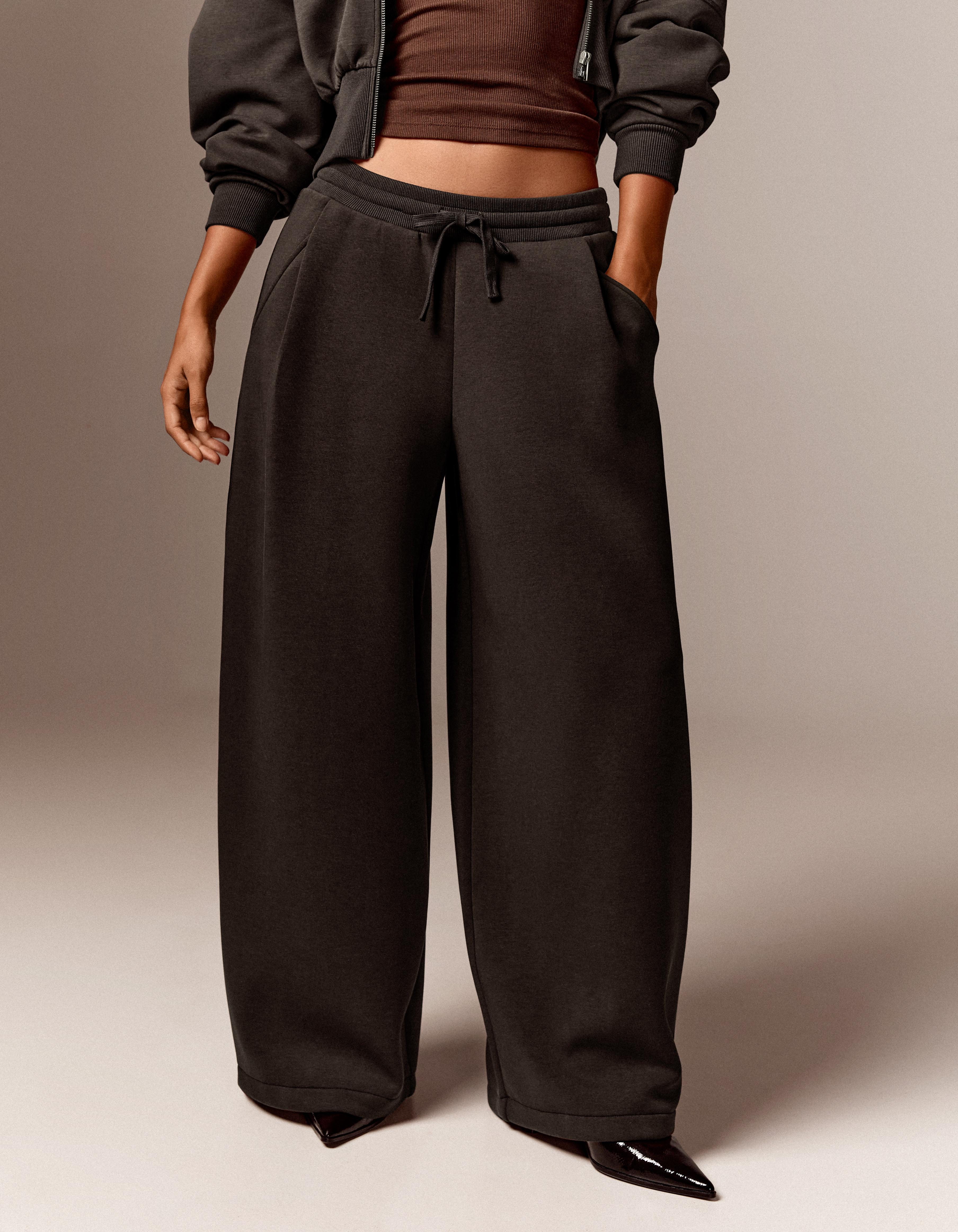 Barrel trousers — Brown
