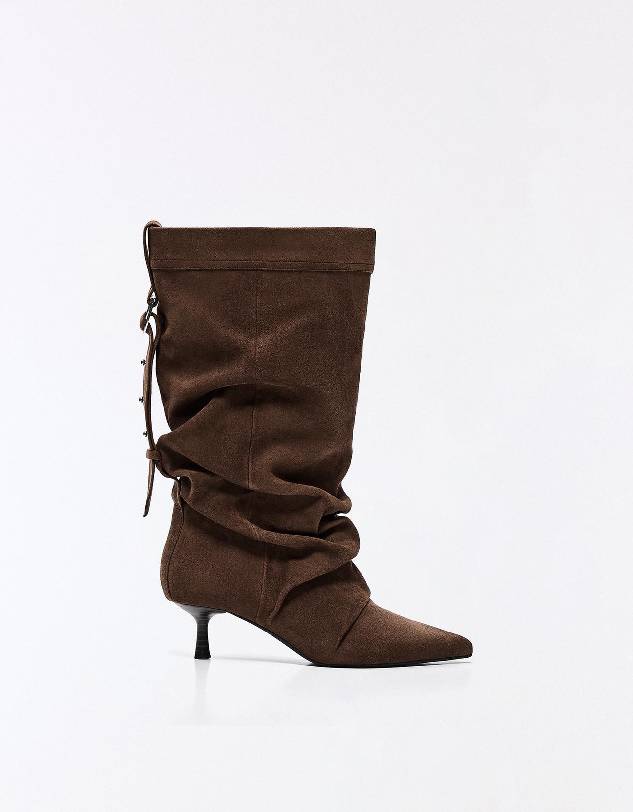 Adjustable slouchy heeled ankle boots — Brown