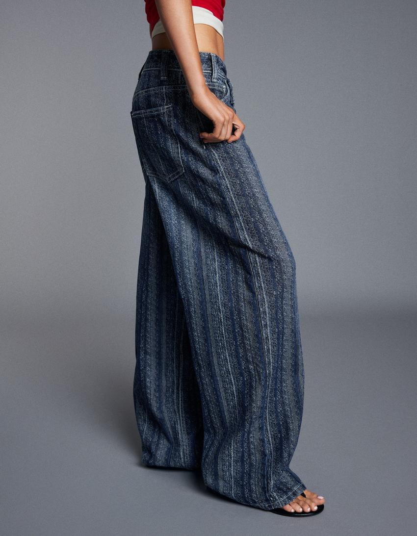 Jeans mit überkreuztem Bund und Struktur-Blau