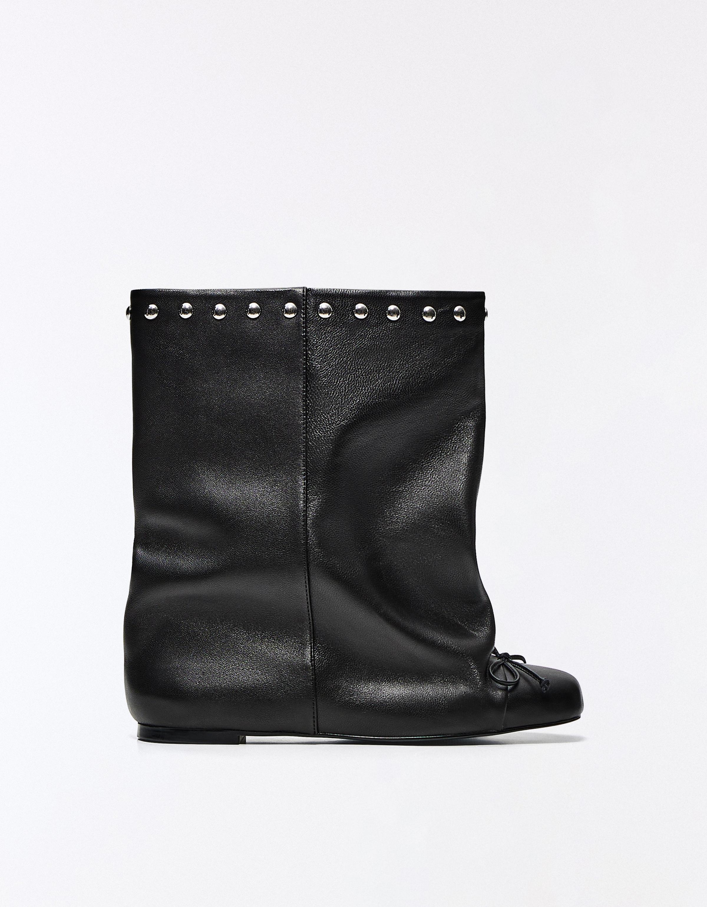 FLAT WIDE-SHAFT STUDDED LEATHER ANKLE BOOTS — BLACK