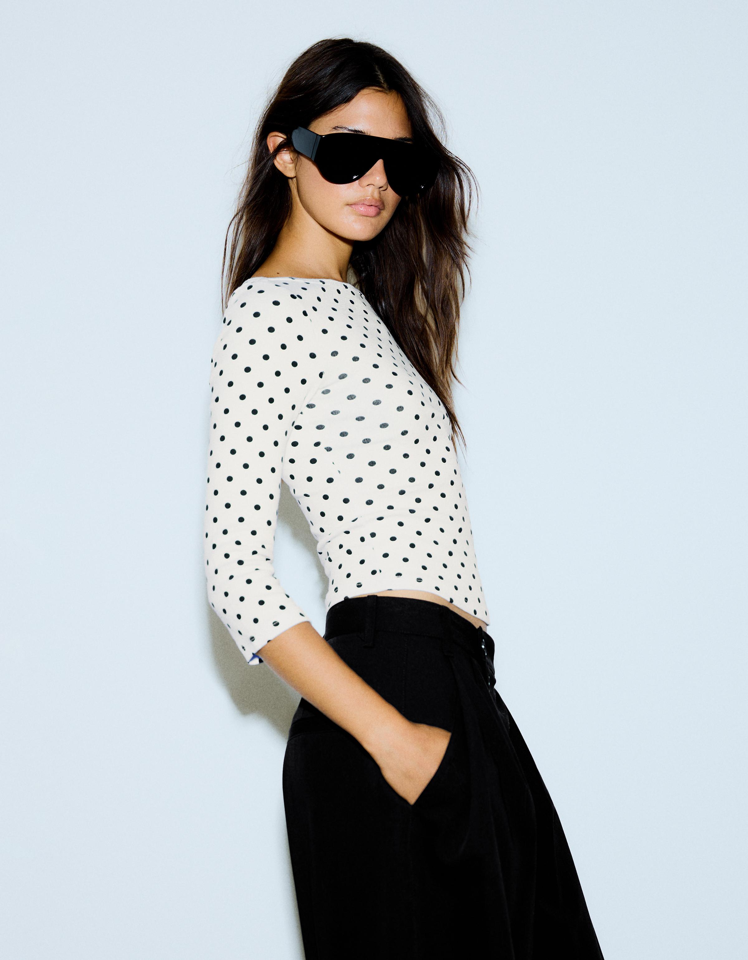 Boat neck long-sleeve T-shirt — White / Black