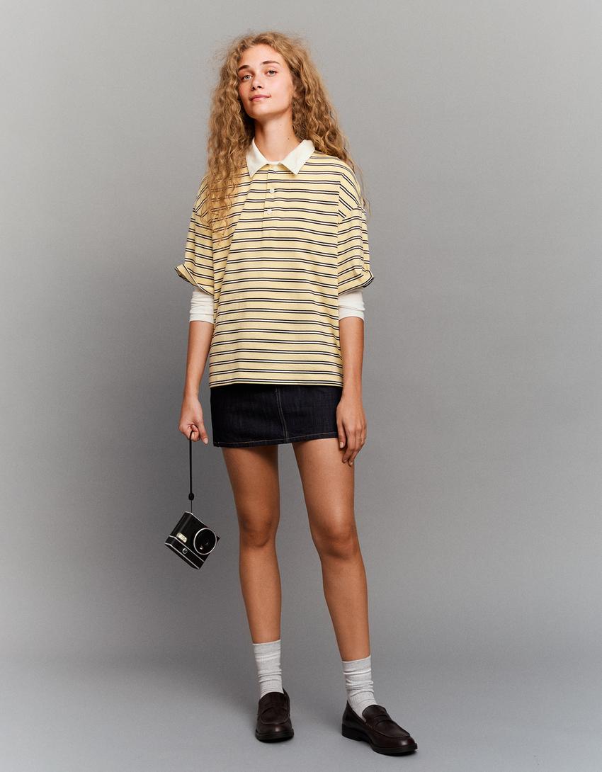 تيشرت بياقة بولو وأكمام قصيرة-أصفر