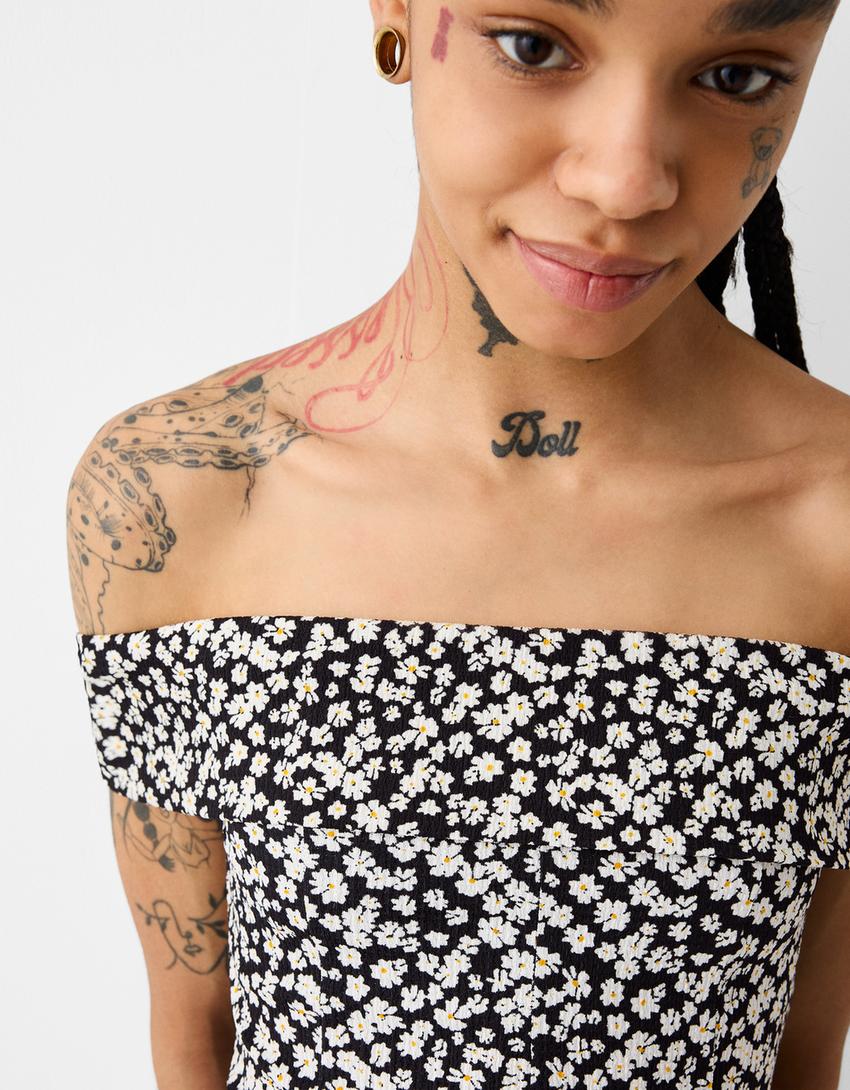 Macacão bardot estampado-Preto-5