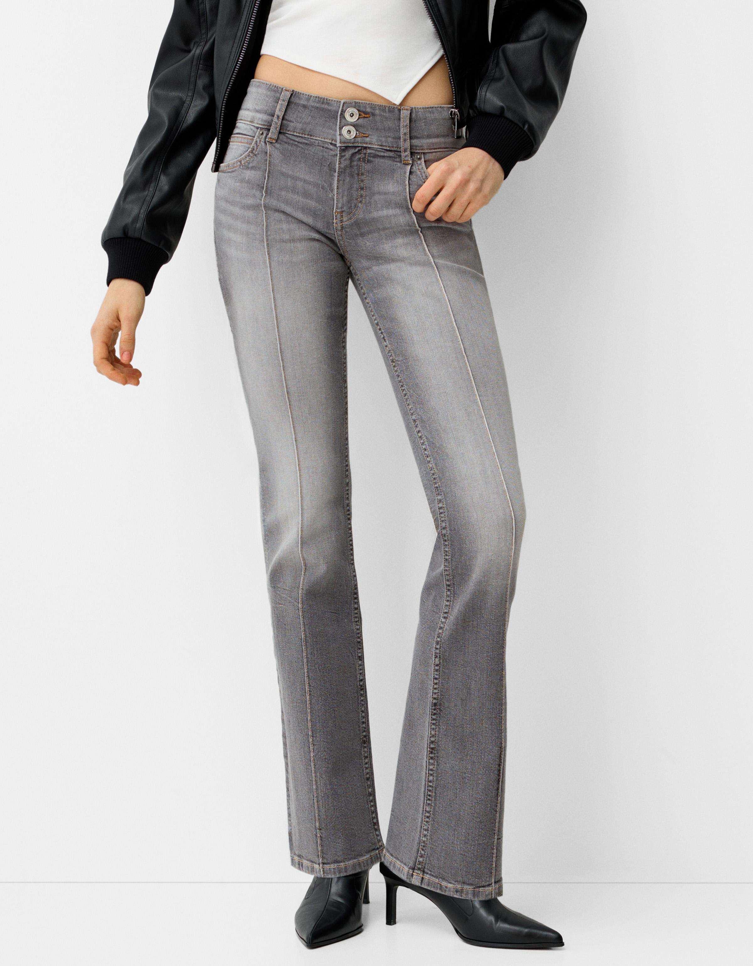 Bershka Bootcut-Jeans Mit Tiefem Bund Damen 44 Grau