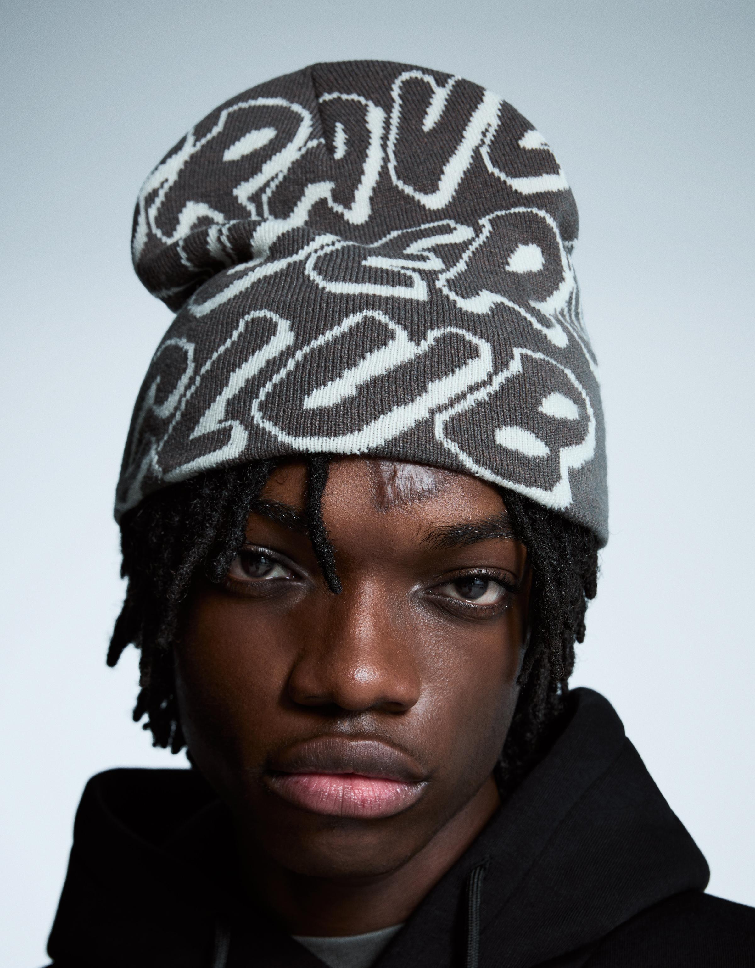 Bershka Beanie Mit Print Herren Schwarz