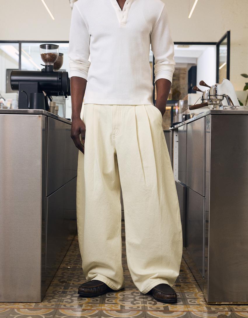 Pleated barrel jeans-Cream