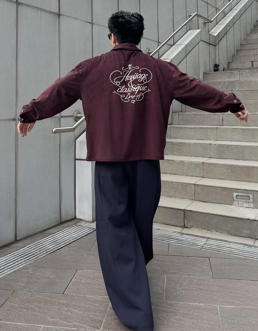 Camisa larga boxy efeito de camurça bordada-Grená