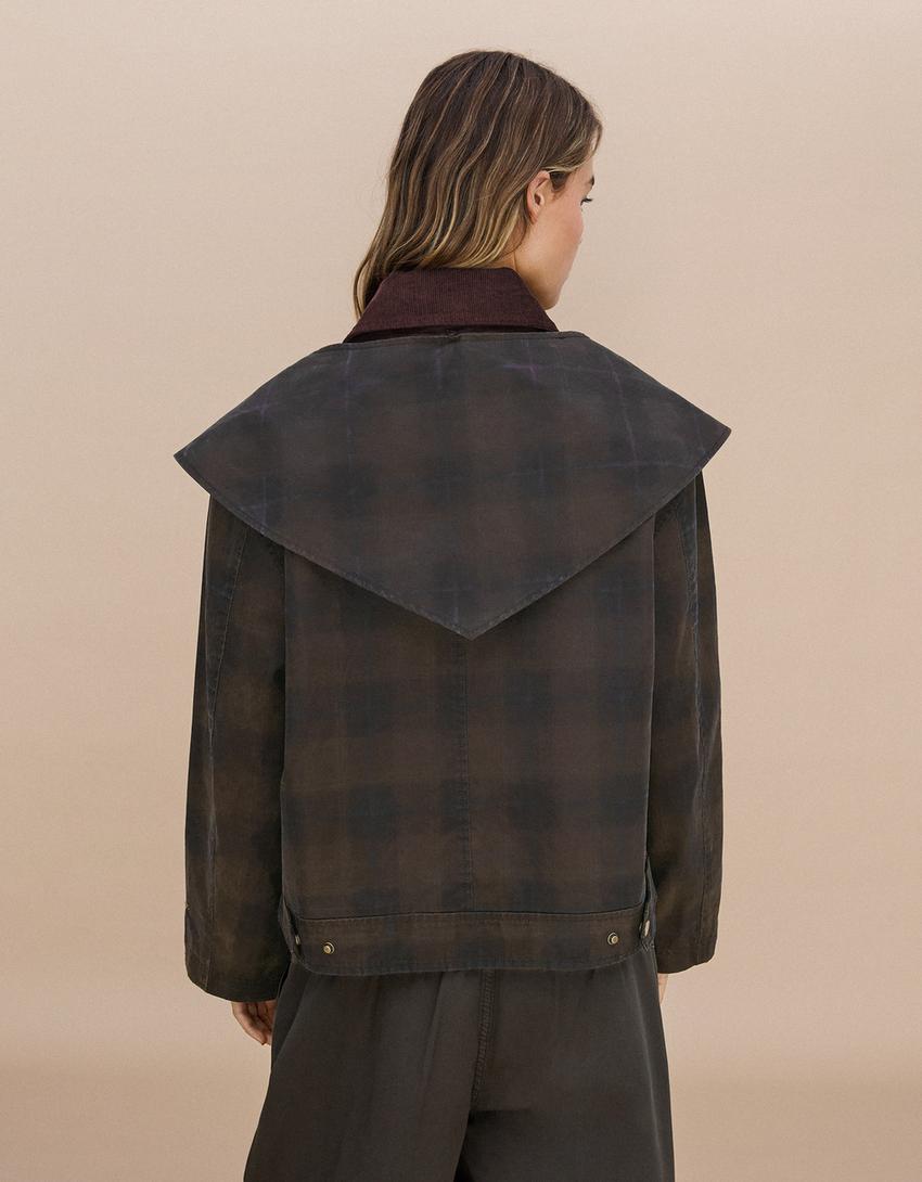 Giubbotto cerato in velluto a coste con foulard-Verde