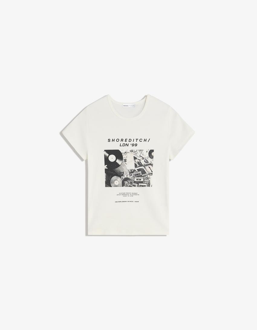 Tricou cu mânecă scurtă și imprimeu-Alb