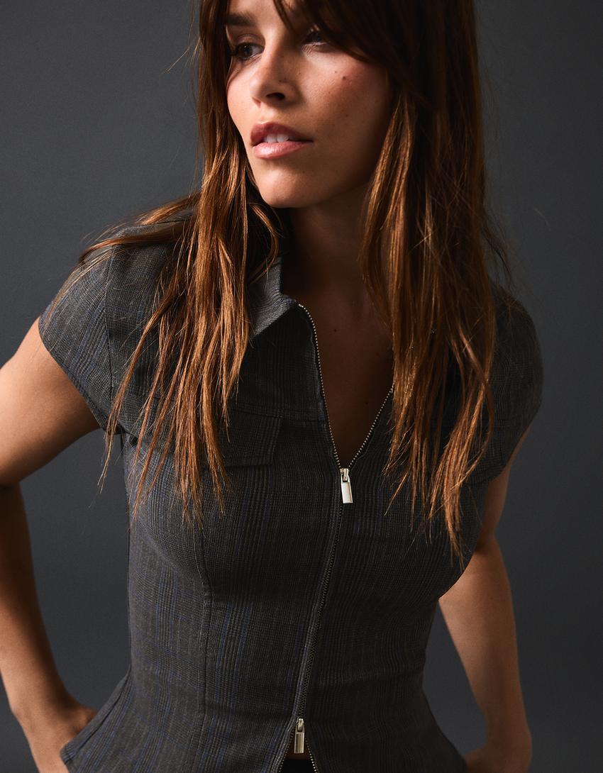 Short sleeve zip-up shirt-Dark grey