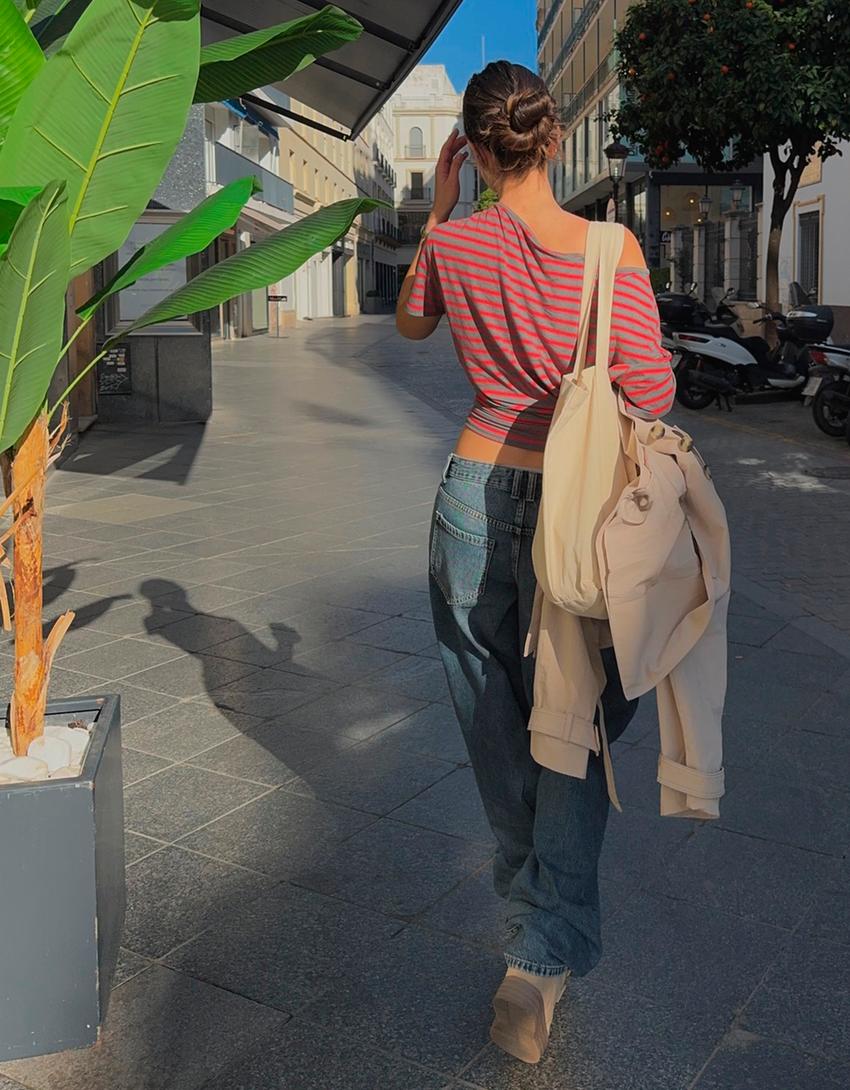 Maglietta asimmetrica a maniche corte-Rosso