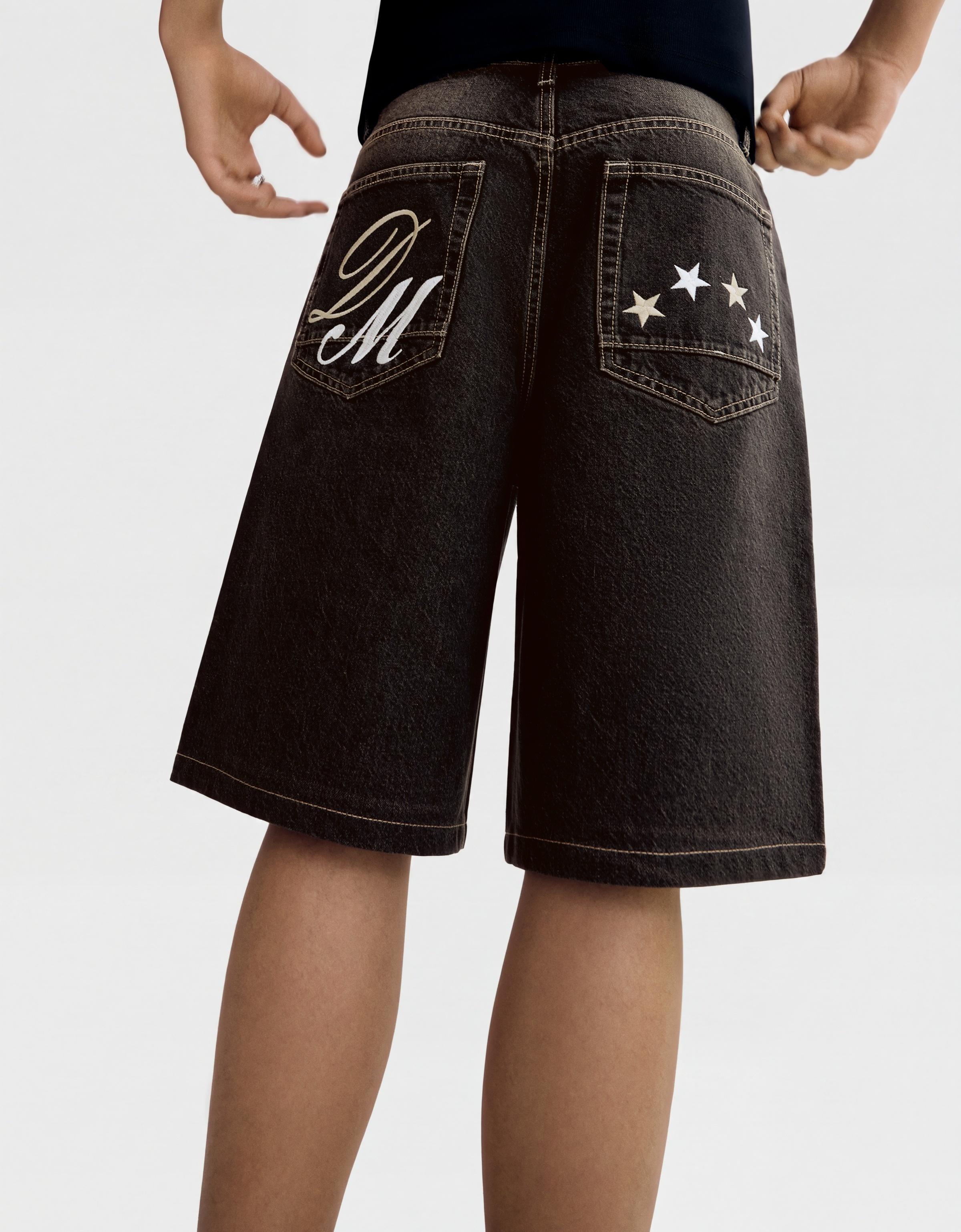 Embroidered super baggy denim Bermuda shorts — Brown