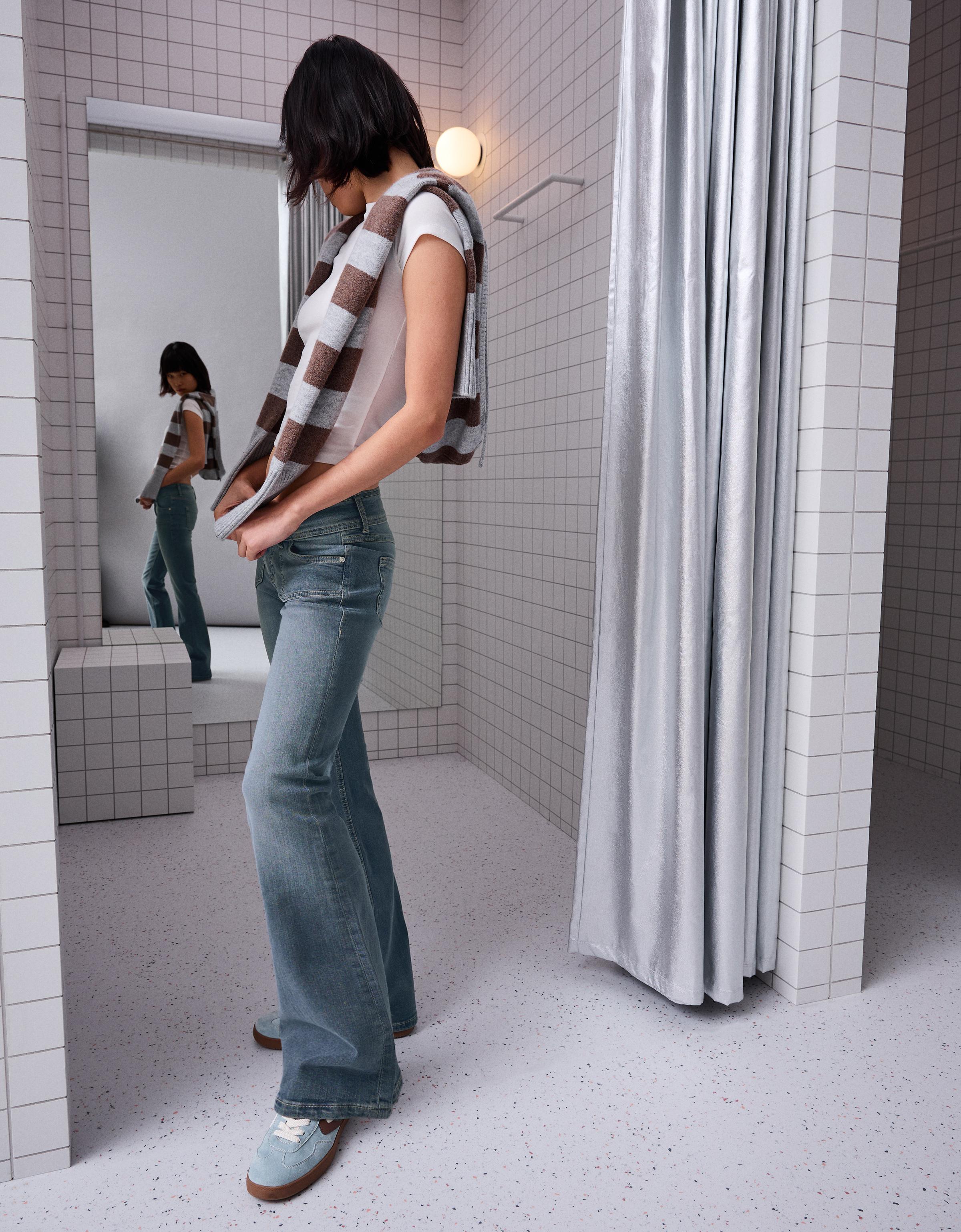 Bootcut düşük bel jean - Görsel 126