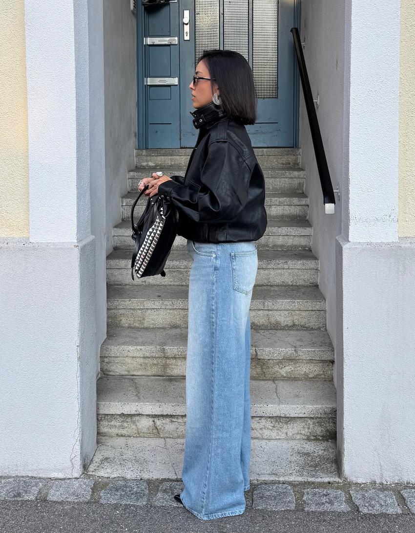 Wide-leg low-waist jeans-Light blue