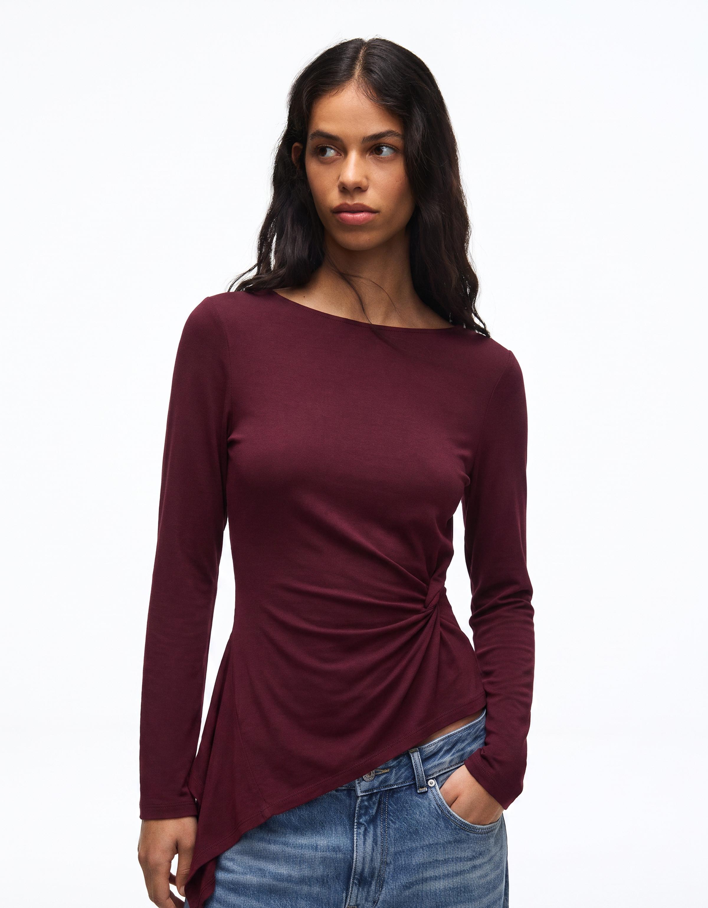 Asymmetric long sleeve ruched T-shirt