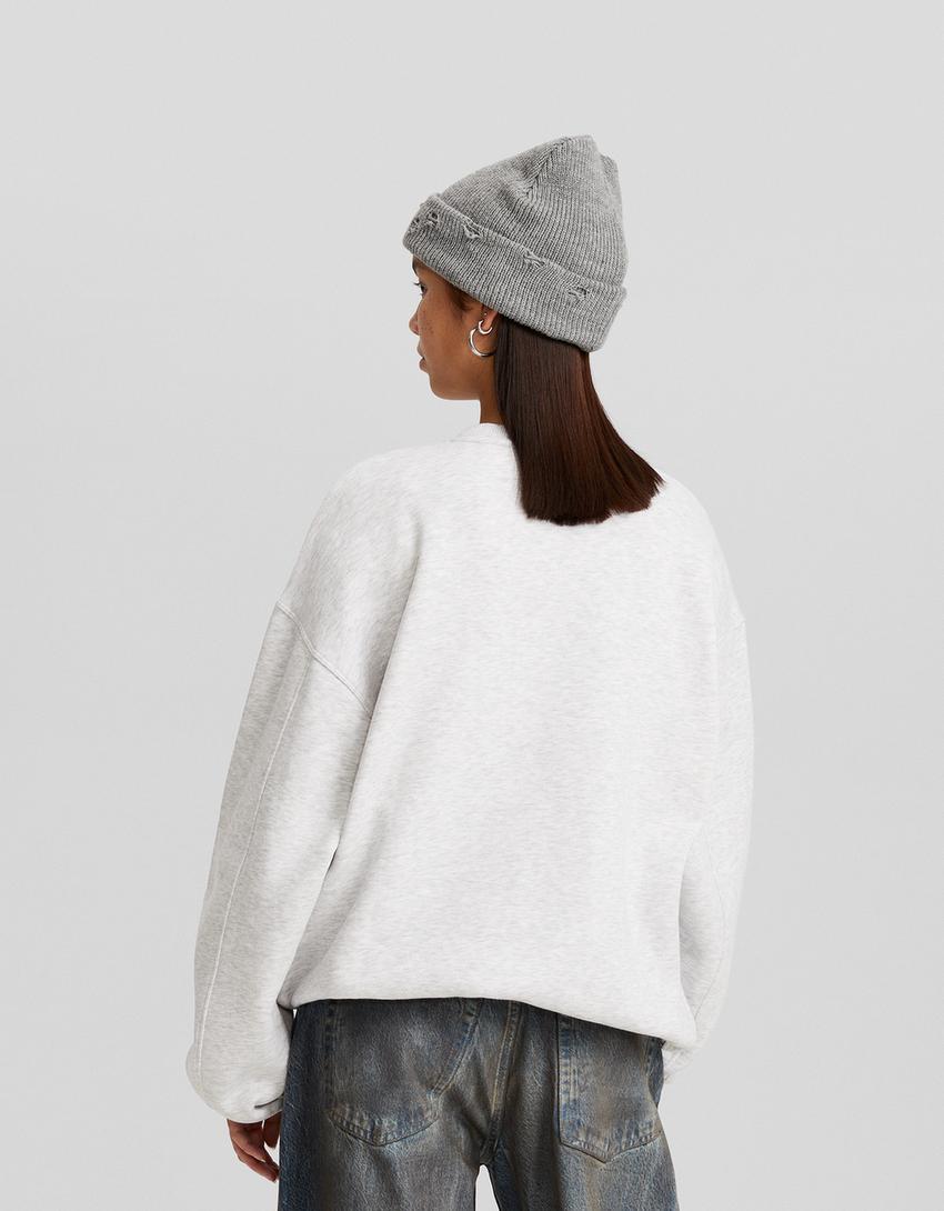 سويت شيرت بطبعة-رمادي-1