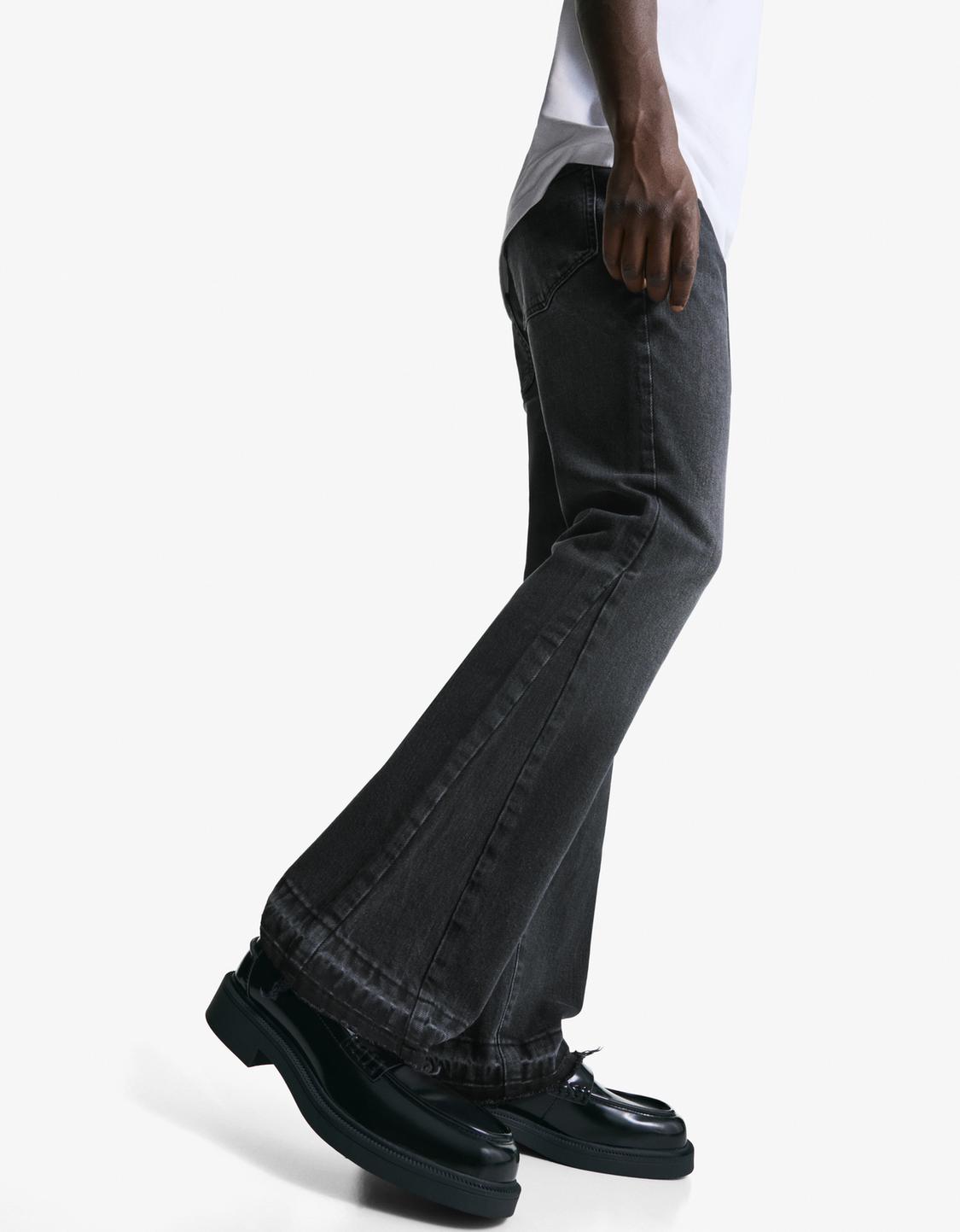 Flared jeans