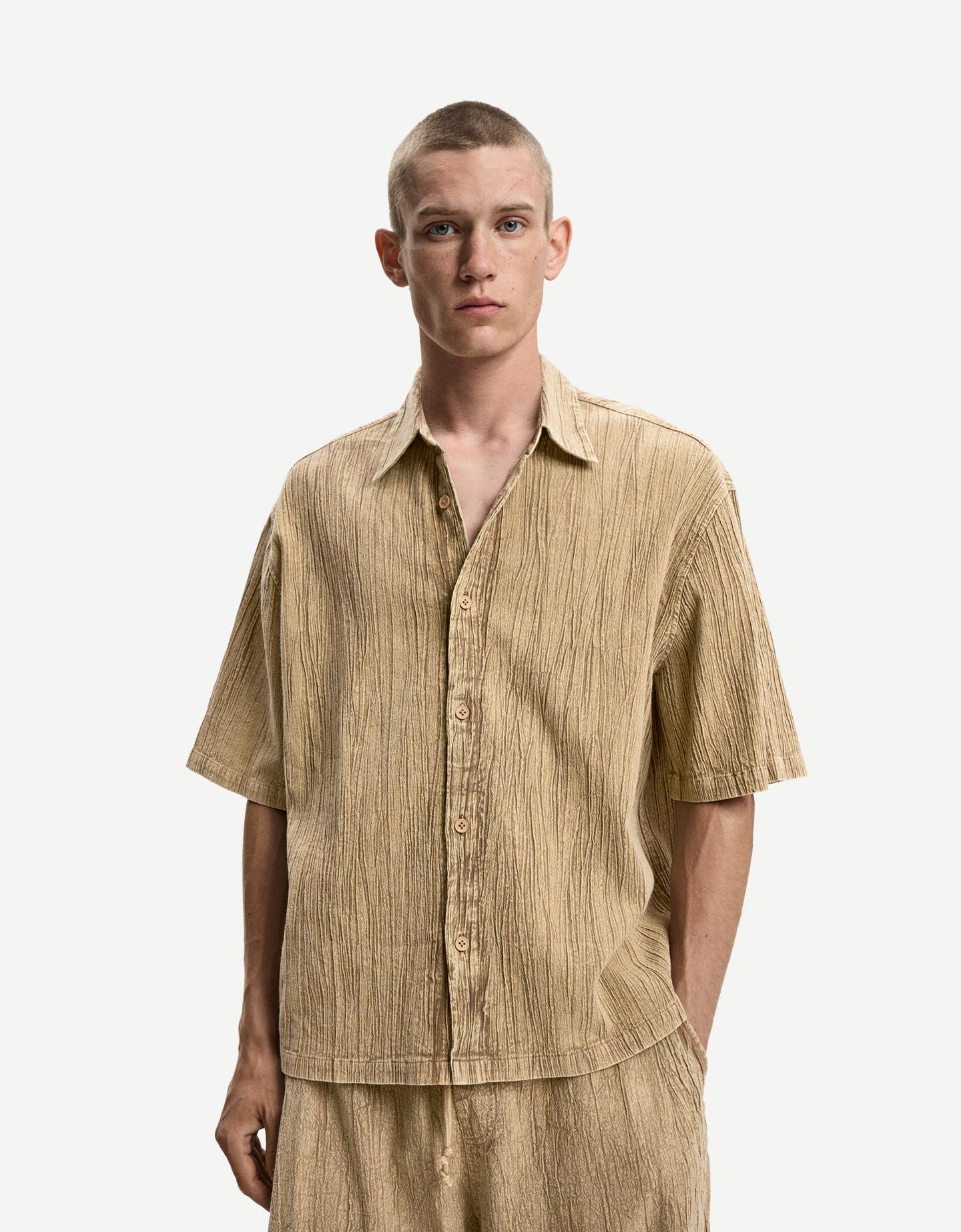 Bershka Camisa Manga Corta Boxy Plisada Hombre L Kaki