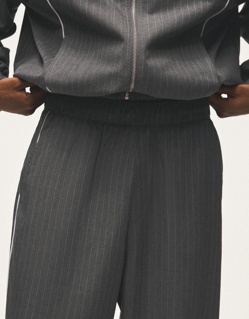Pantaloni jogger fit gessati-Grigio mélange