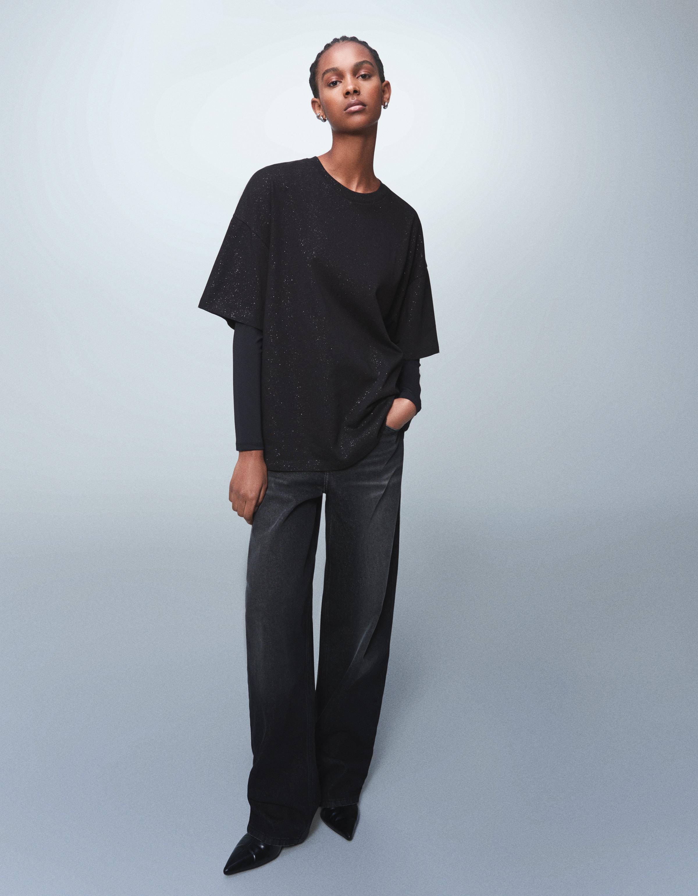 Bershka Oversize-T-Shirt Mit Glitzer Und Kurzen Ärmeln Damen L Schwarz