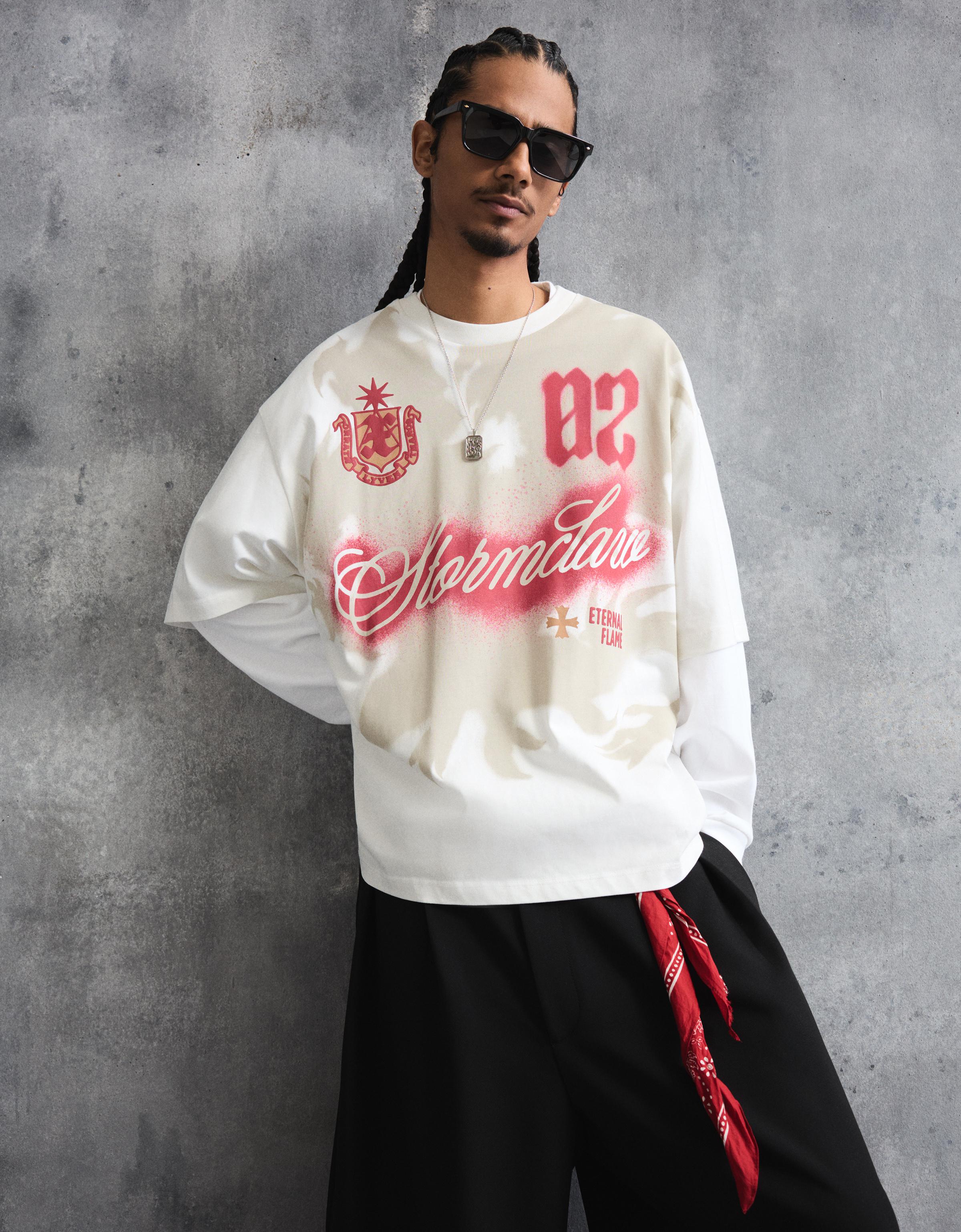 Bershka Boxy T-Shirt Mit Kurzen Ärmeln Und Print Herren L Grbrochenes Weiss