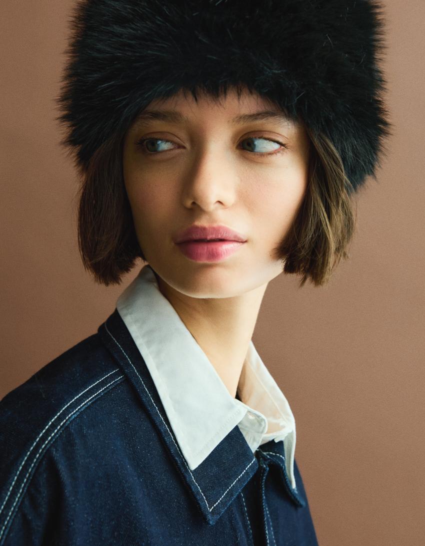 Faux fur hat-Black