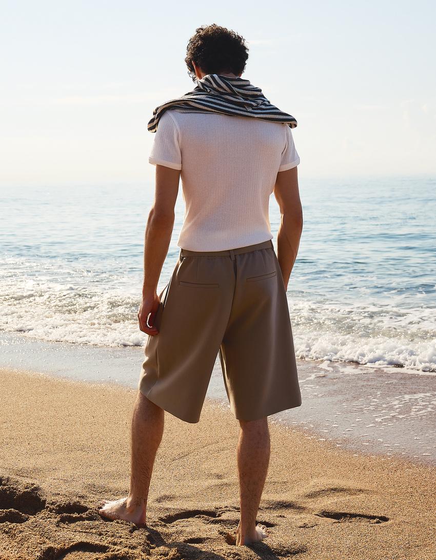 Wide-leg Bermuda shorts with belt-Sand