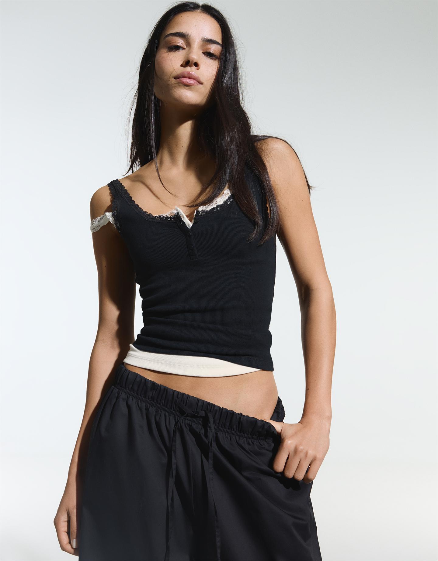 Bershka Top A Bretelline Collo A Serafino Donna L Nero