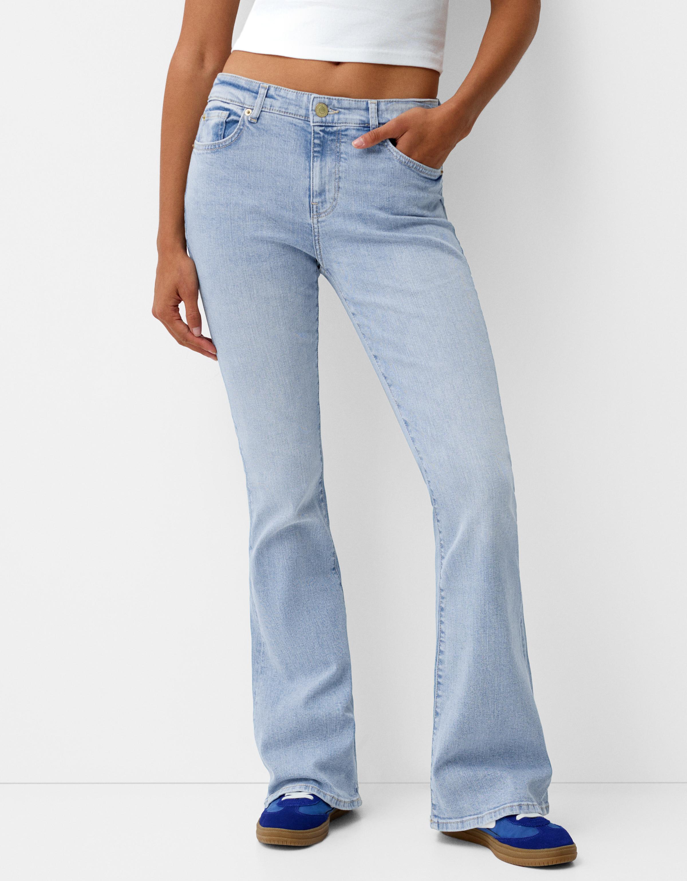 Bershka Jeans-Schlaghose Damen 32 Hellblau