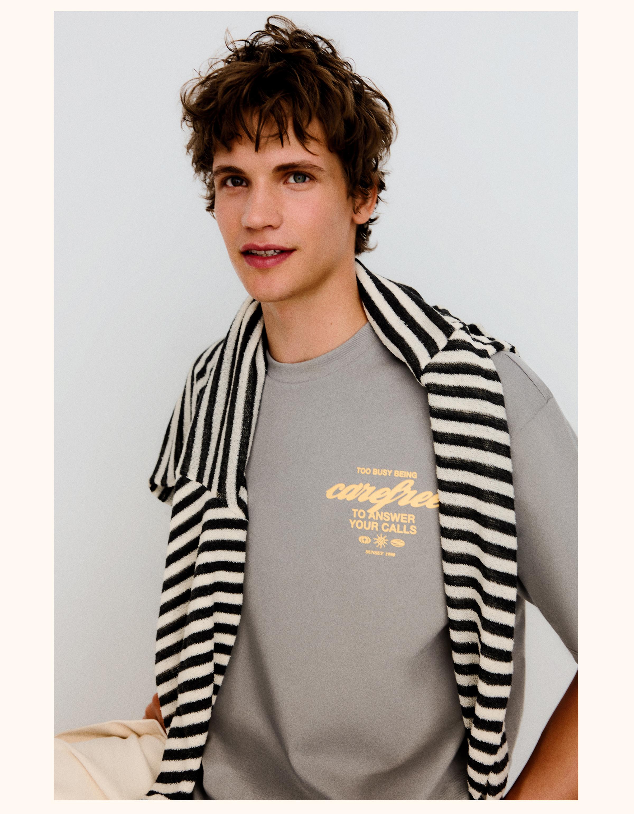 Bershka Boxy fit baskılı t-shirt görsel 8
