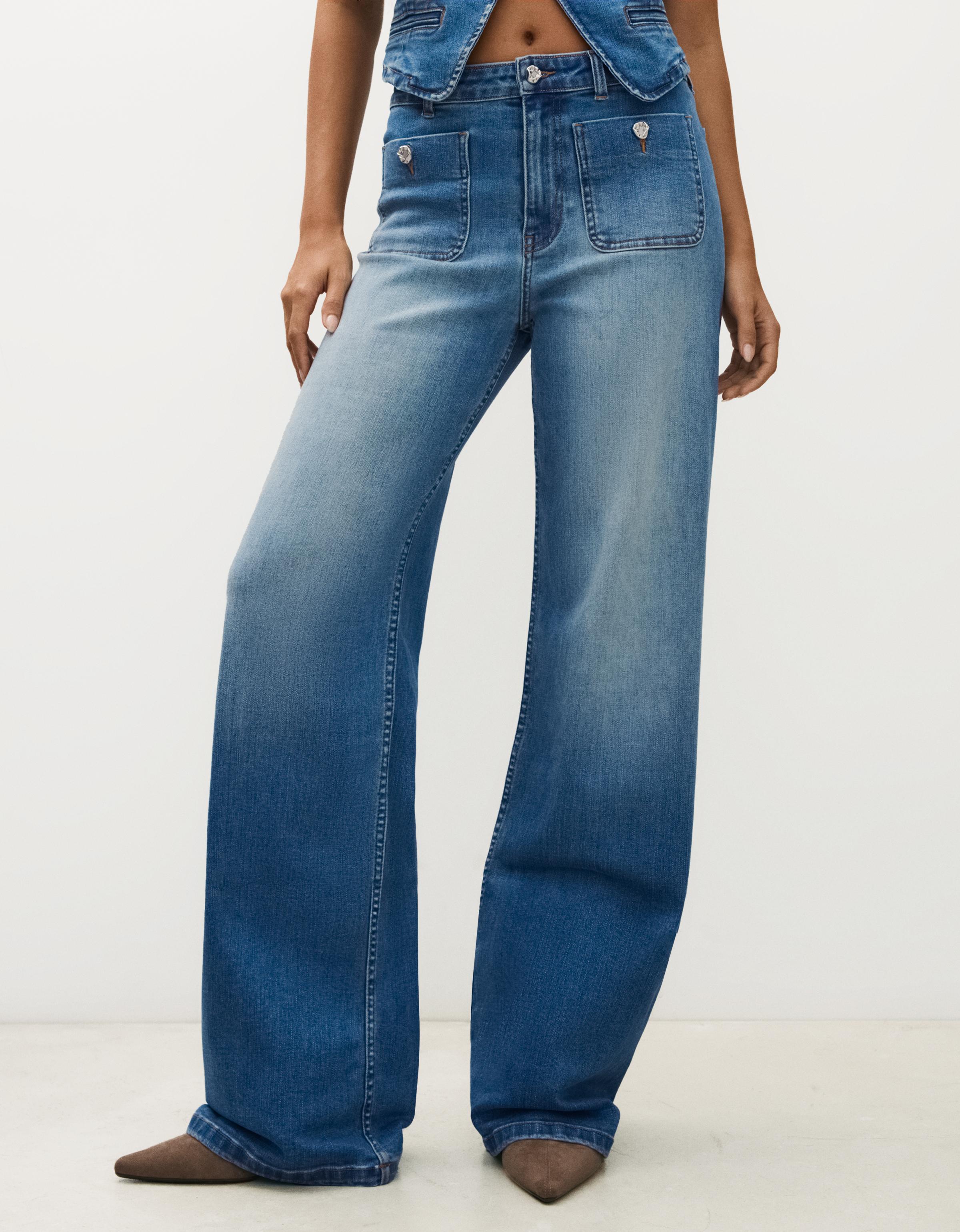 Wide-leg jeans with button detail — Light blue