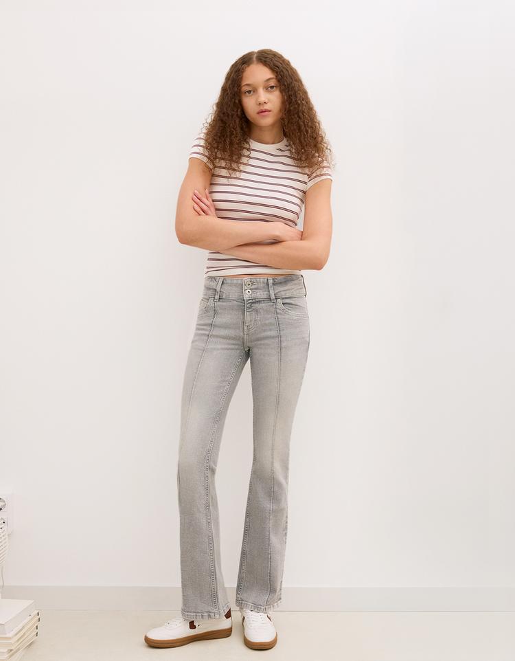 Low waist bootcut jean