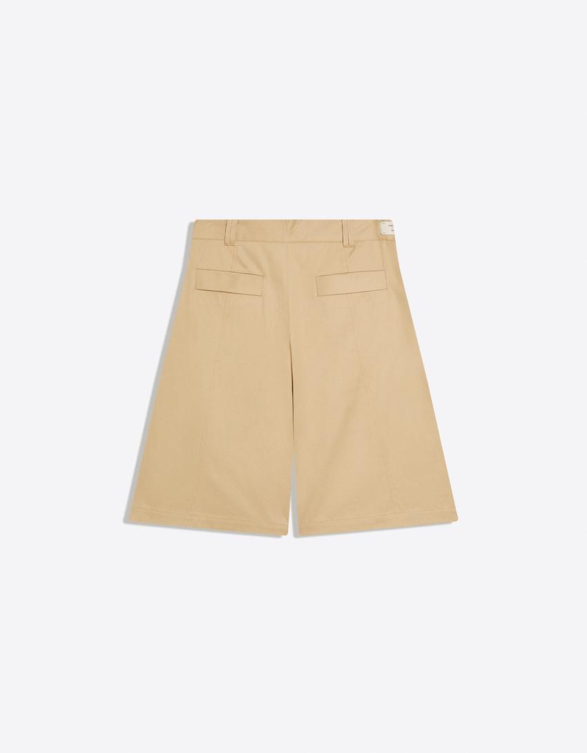 Barrel Bermuda shorts with darts-Camel