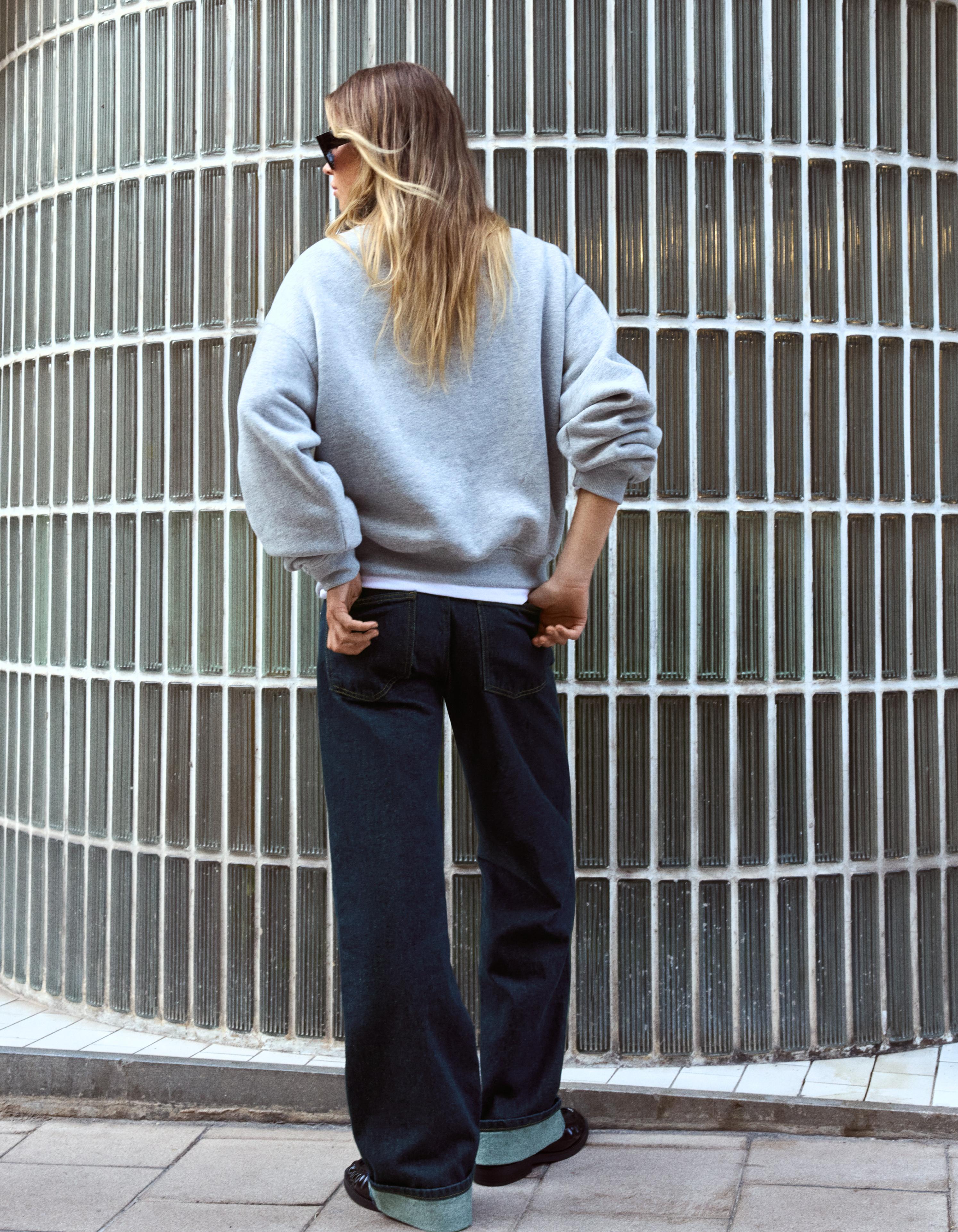 Mid-waist straight-leg turn-up jeans — Navy (alternate view)