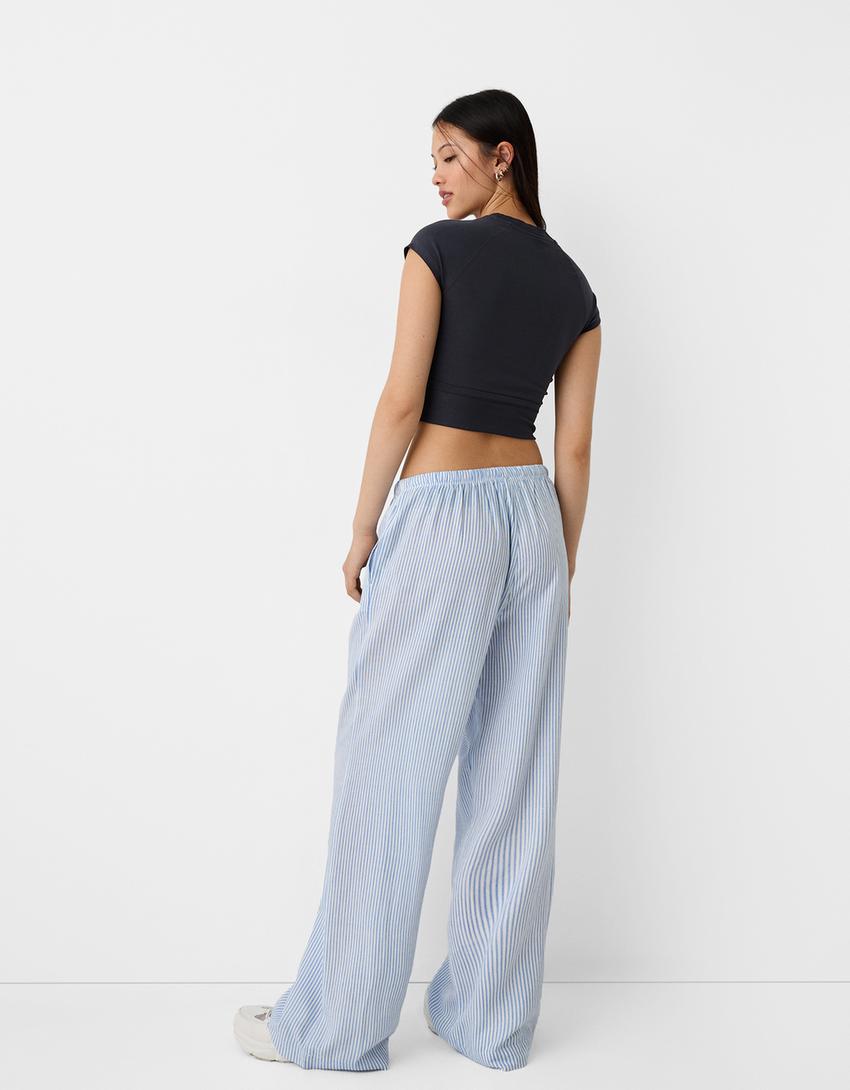 تيشرت بأكمام قصيرة وطبعة-رمادي داكن-1